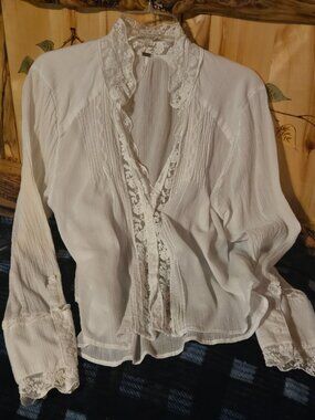 Free People Clemence Button Down Top.  EUC